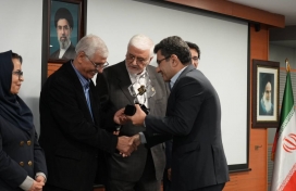 میدکو تندیس زرین جایزه بین‌المللی مدیریت ‌دانشی (KM4D) را دریافت کرد